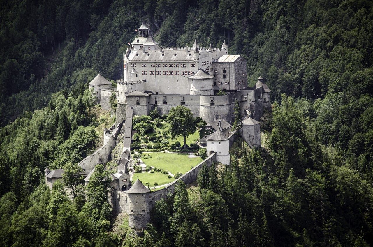 Nuevo escrito 5 hohenwerfen castillo 3
