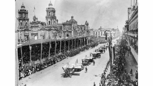 Los festejos de 1921 y condena a Iturbide en la historia oficial.